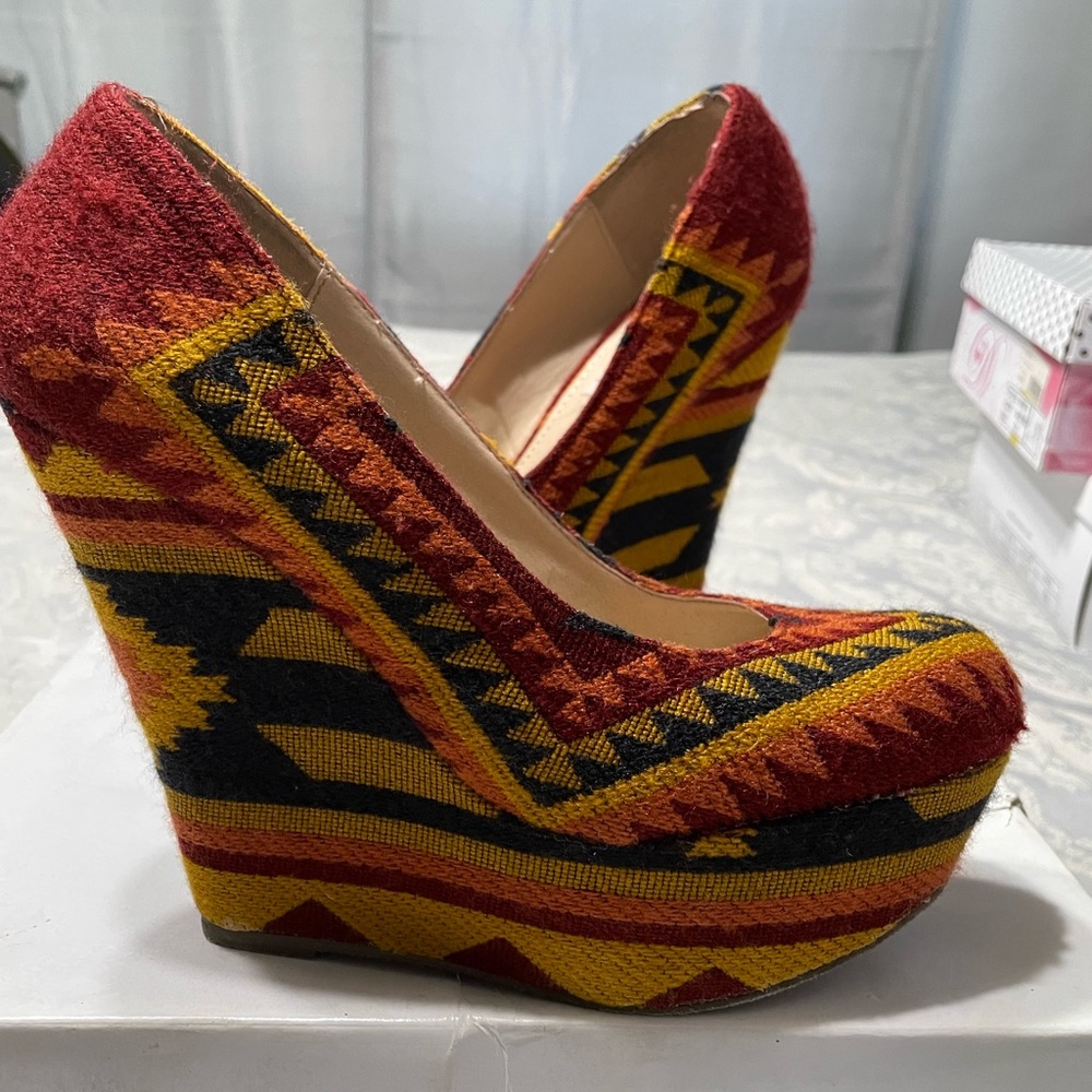 Steve Madden Wedge heels